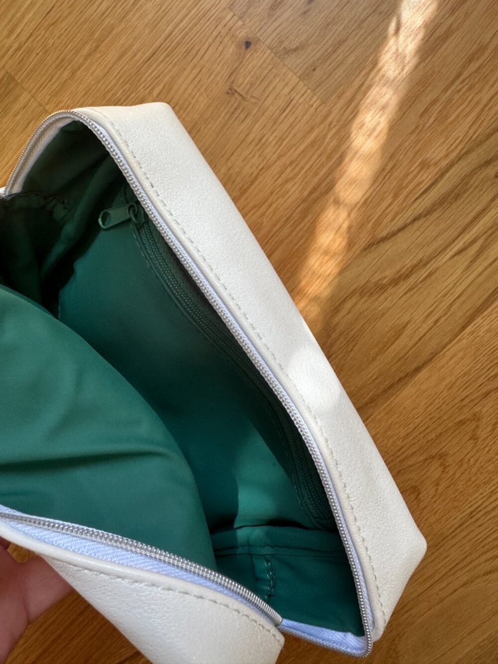 Osea Vegan Leather Bag - NWT - Picture 7 of 8